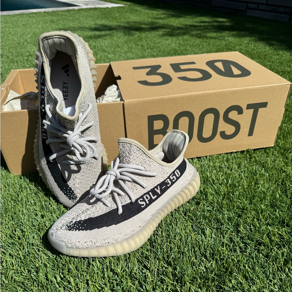 Yeezy Boost 350 V2